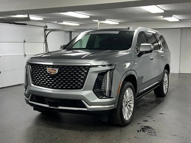 Certified 2026 Cadillac Escalade Luxury AWD/4WD image 1