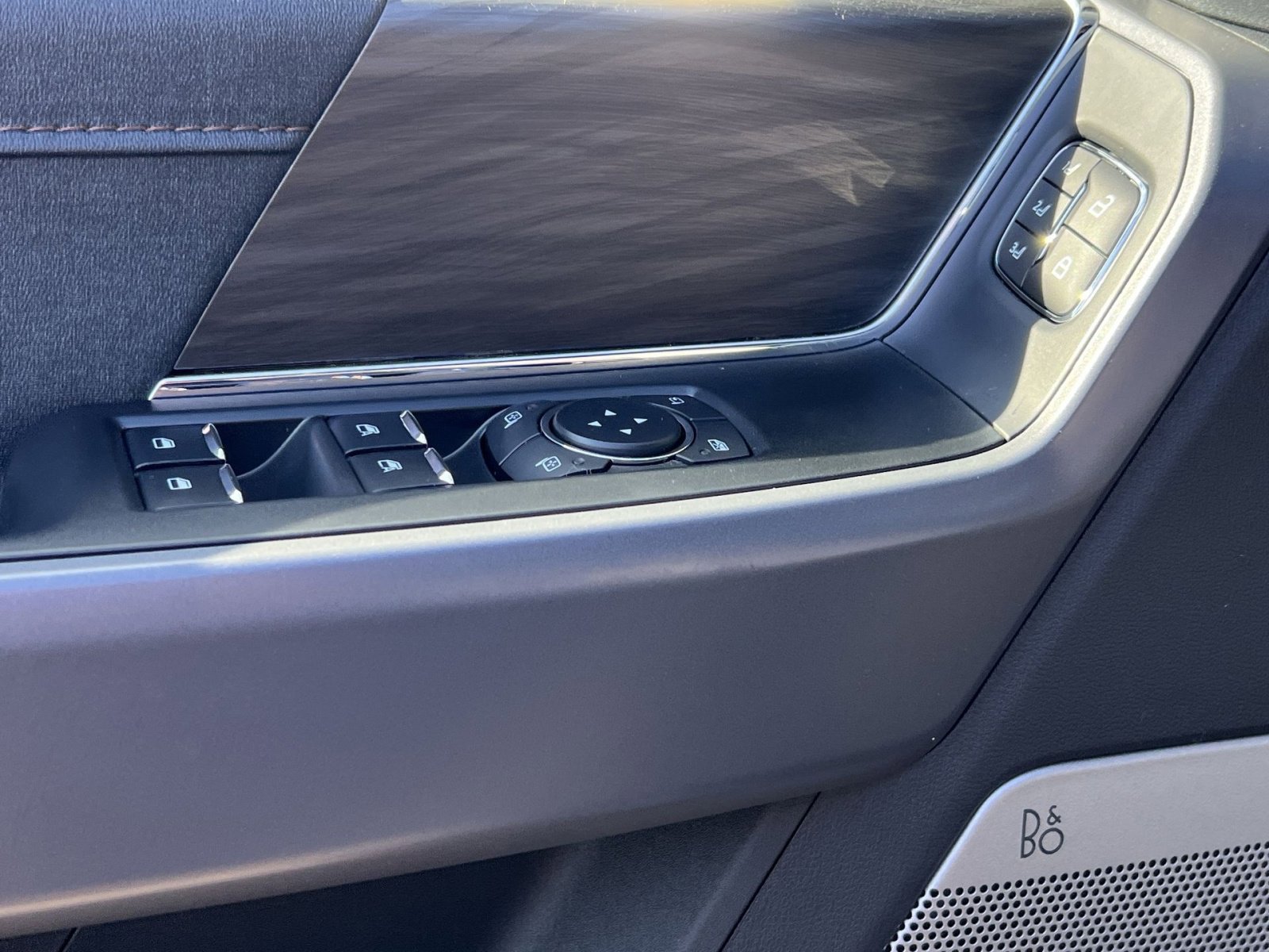 New 2025 Ford F150 Lightning Lariat image 15