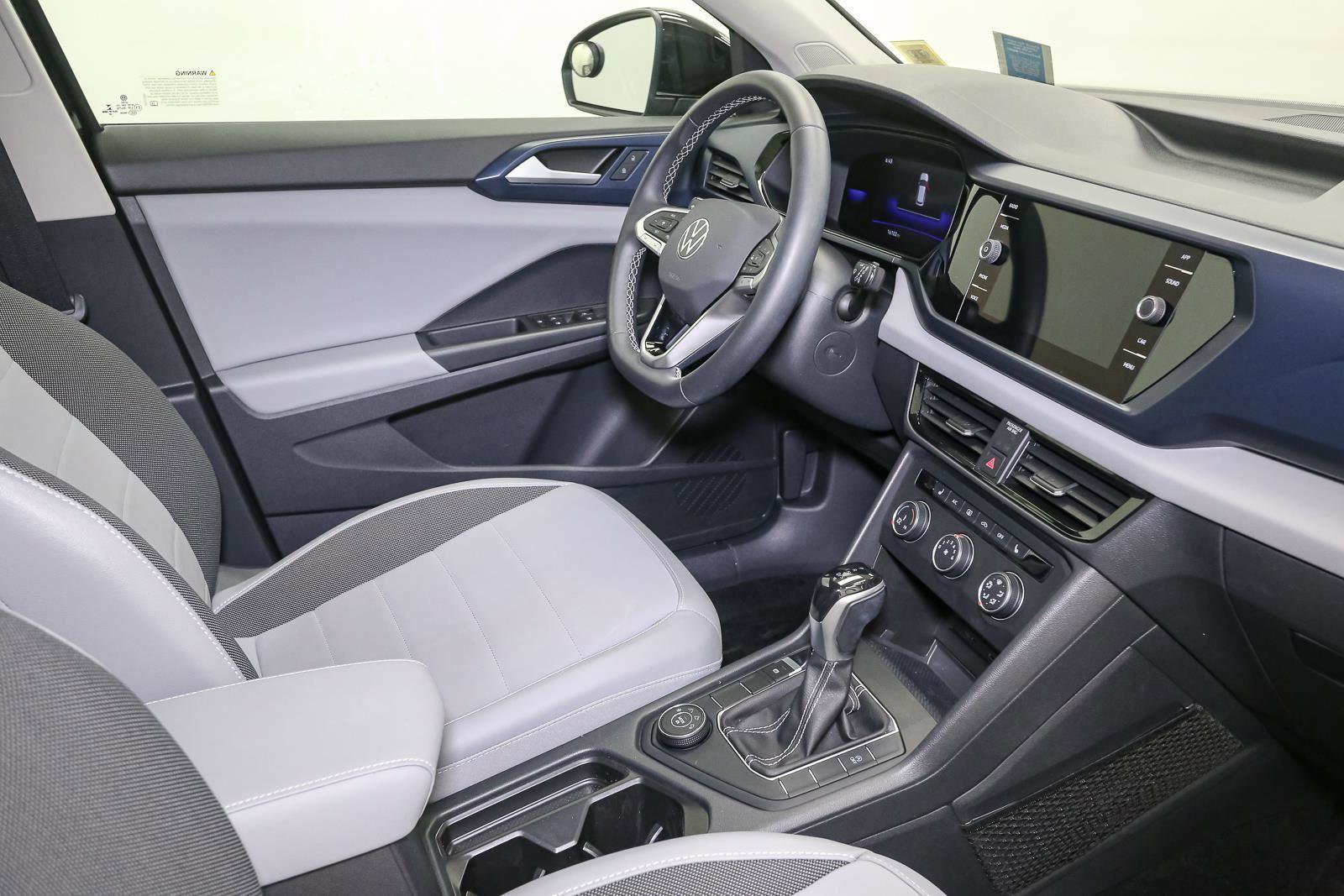 Certified 2022 Volkswagen Taos SE w/ Panoramic Sunroof Package AWD/4WD image 23