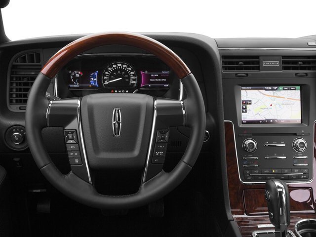 Used 2016 Lincoln Navigator Select RWD image 6