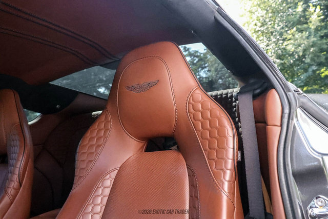 Used 2015 Aston Martin Vanquish Coupe RWD image 27