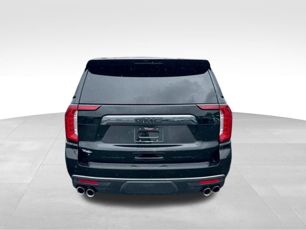 Used 2023 GMC Yukon XL Denali Ultimate w/ LPO, Floor Liner Package AWD/4WD image 6