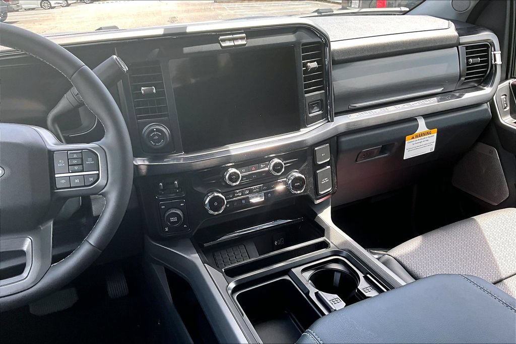 New 2026 Ford F250 Lariat w/ Black Appearance Package AWD/4WD image 7