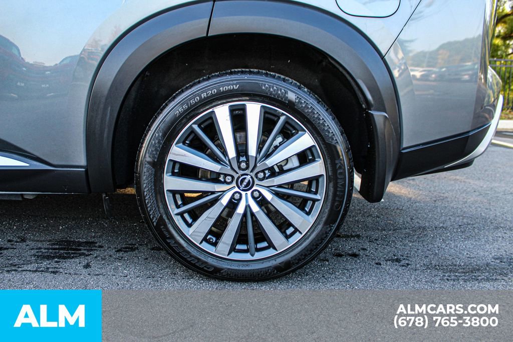 Used 2022 Nissan Pathfinder Platinum w/ Cargo Package image 15