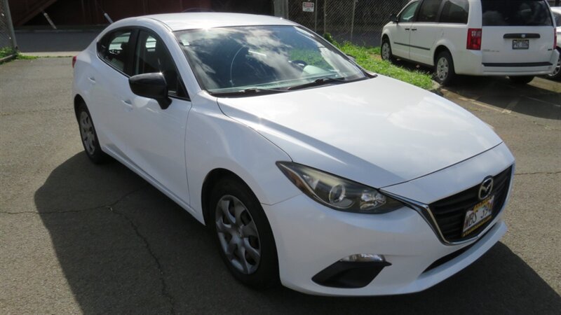Used 2014 MAZDA MAZDA3 i SV FWD image 4