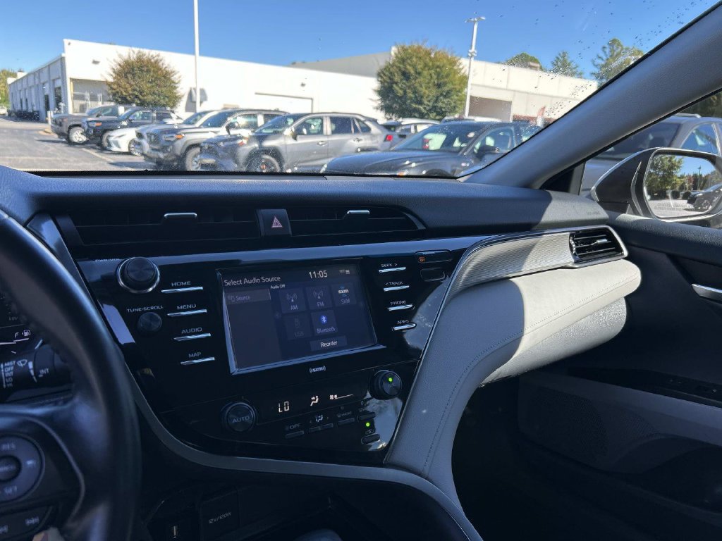 Used 2020 Toyota Camry SE FWD image 40