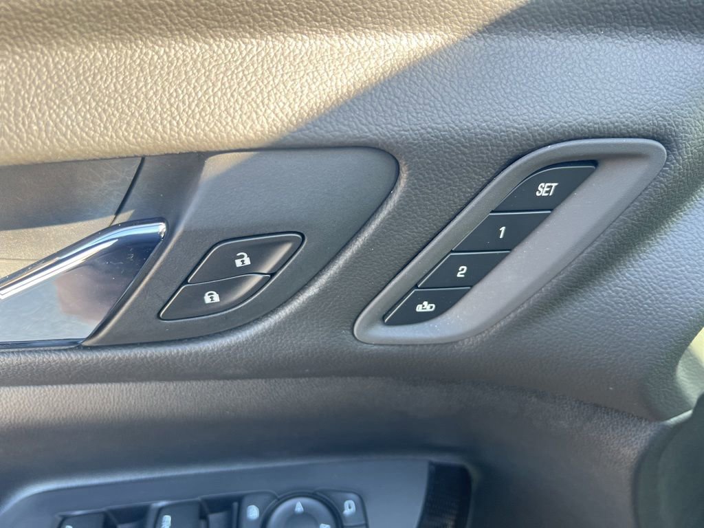 Used 2021 GMC Acadia AT4 w/ Technology Package AWD/4WD image 43