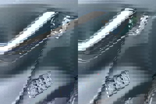 Used 2018 Tesla Model X 75D image 12