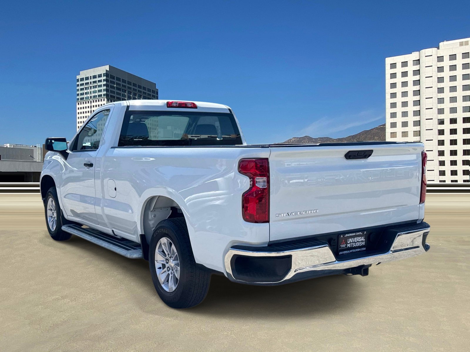 Used 2025 Chevrolet Silverado 1500 W/T image 3