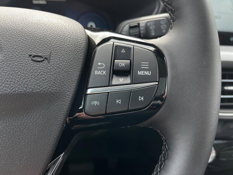 New 2025 Ford Escape SE w/ PHEV Premium Package image 12