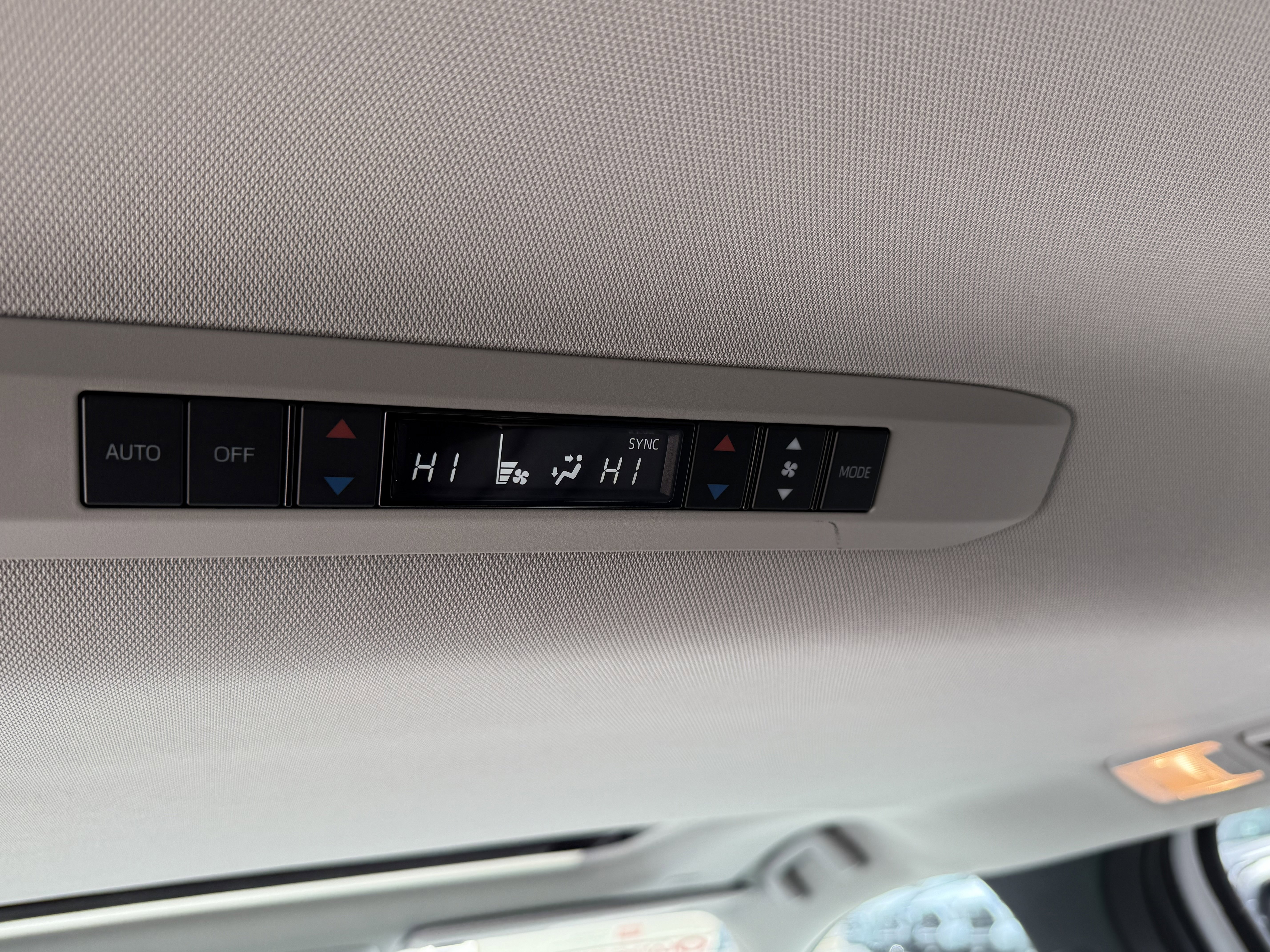 Certified 2025 Toyota Sienna XLE w/ XLE Plus Package image 19