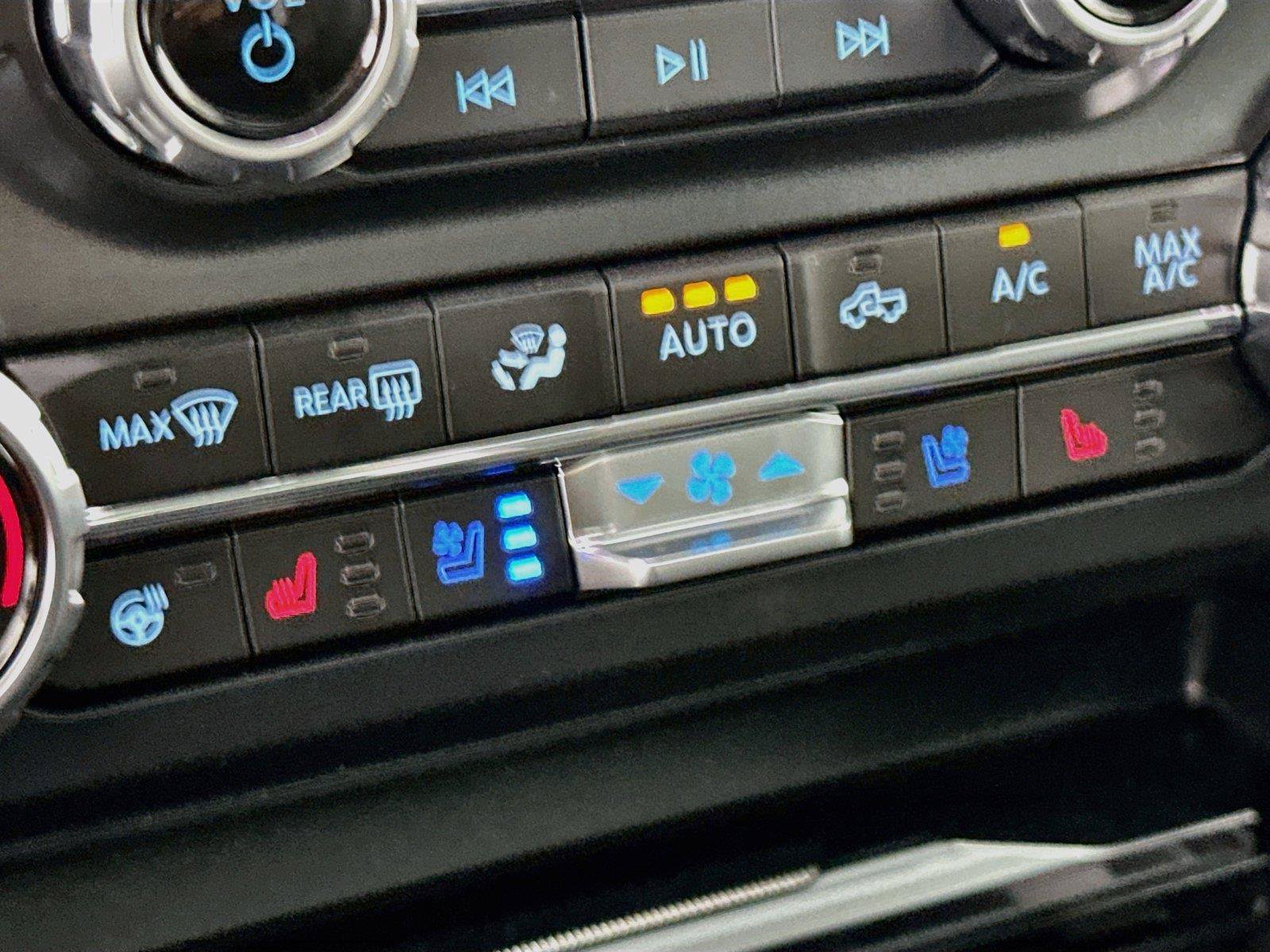 New 2026 Ford F250 Lariat w/ Black Appearance Package AWD/4WD image 16