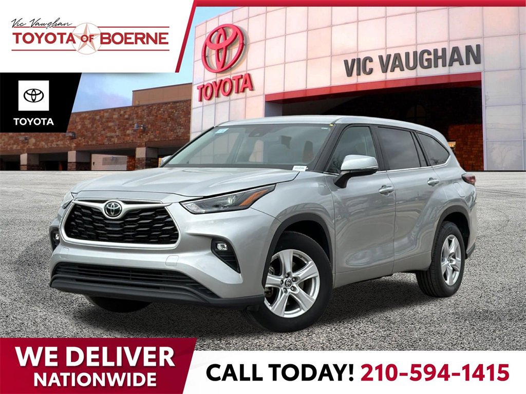 Used 2024 Toyota Highlander LE image 1