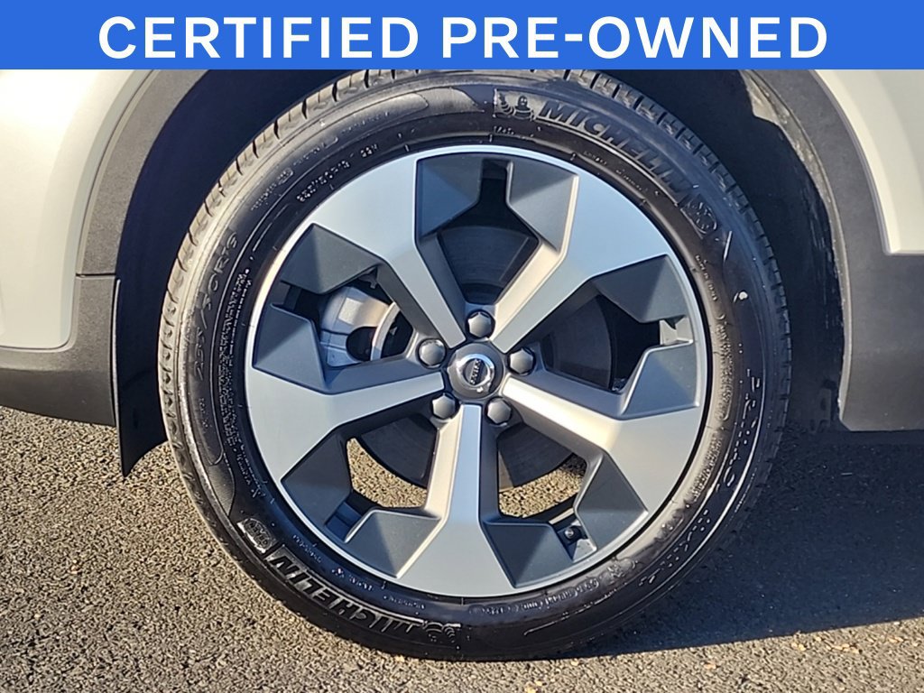 Used 2025 Volvo XC40 B5 Core w/ Protection Package Premier AWD/4WD image 28
