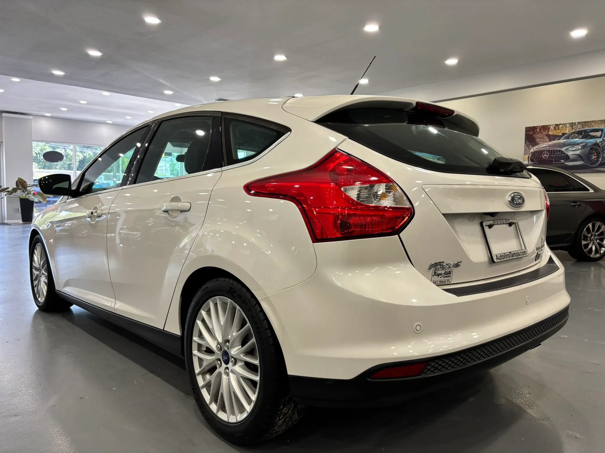 Used 2014 Ford Focus Titanium FWD image 5
