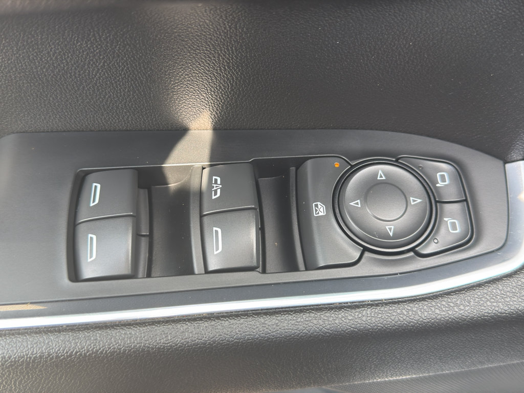 Used 2023 Chevrolet Silverado 1500 LT AWD/4WD image 12