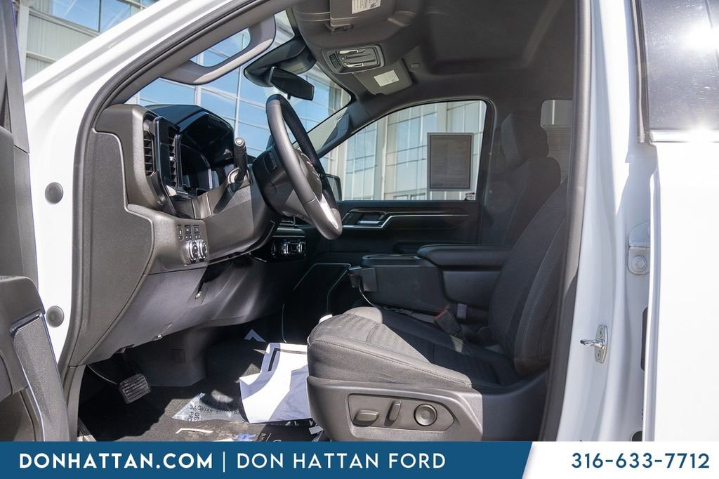 Used 2022 GMC Sierra 1500 SLE image 3