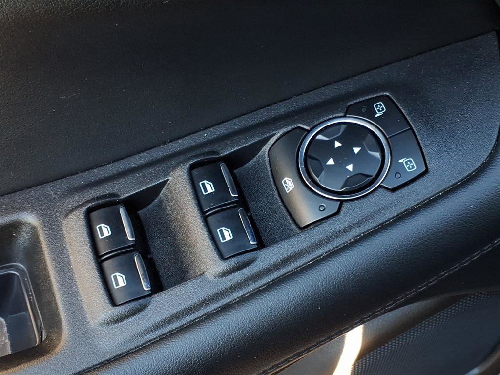 Used 2024 Ford Edge SEL image 11