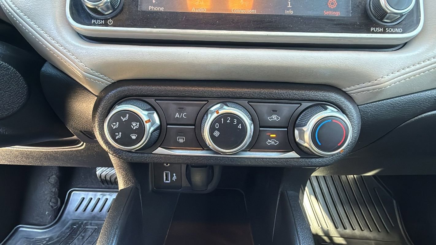 Used 2020 Nissan Versa SV image 22