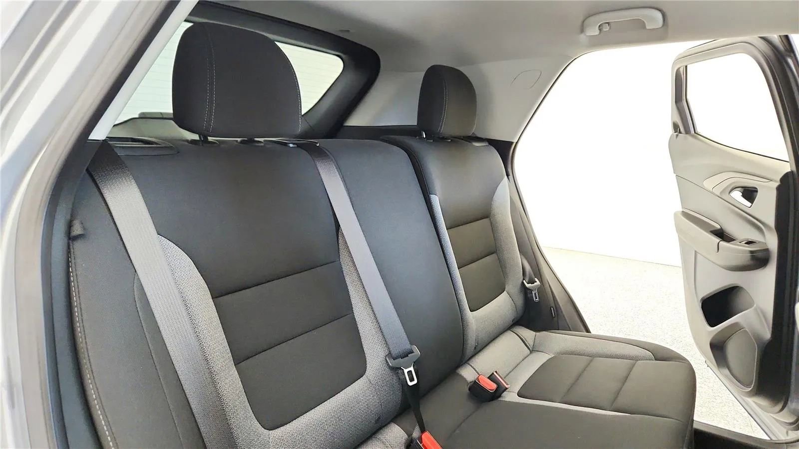 Used 2026 Chevrolet TrailBlazer LT FWD image 36