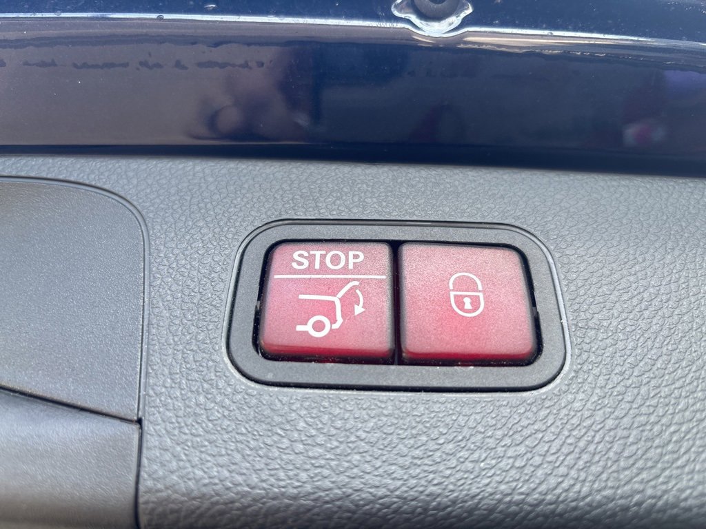 Used 2019 Mercedes-Benz GLC 300 4MATIC image 20