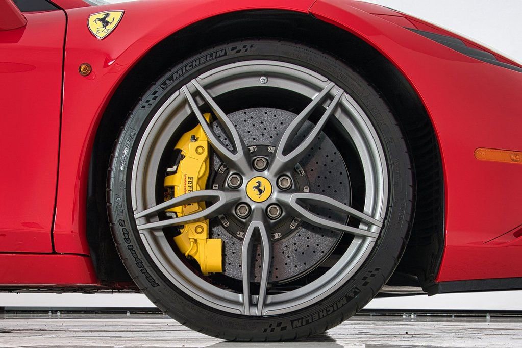 Used 2015 Ferrari 458 Speciale A image 22