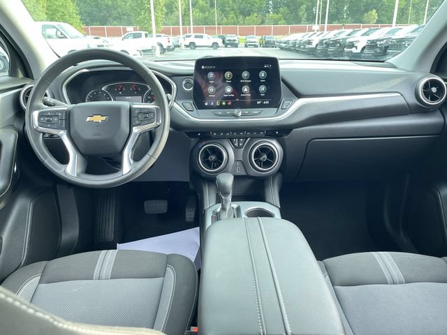 Used 2025 Chevrolet Blazer LT FWD image 19