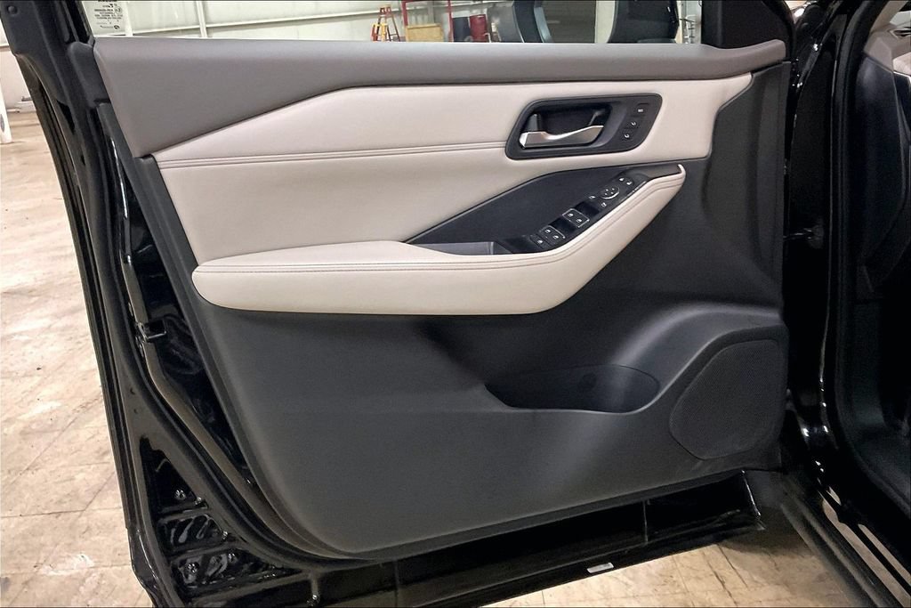 Used 2023 Nissan Rogue SL w/ SL Premium Package AWD/4WD image 22