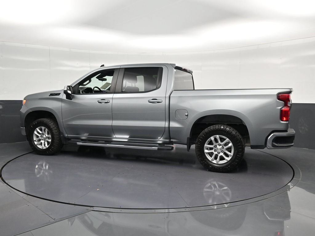 Used 2023 Chevrolet Silverado 1500 LT w/ Z71 Off-Road Package AWD/4WD image 8