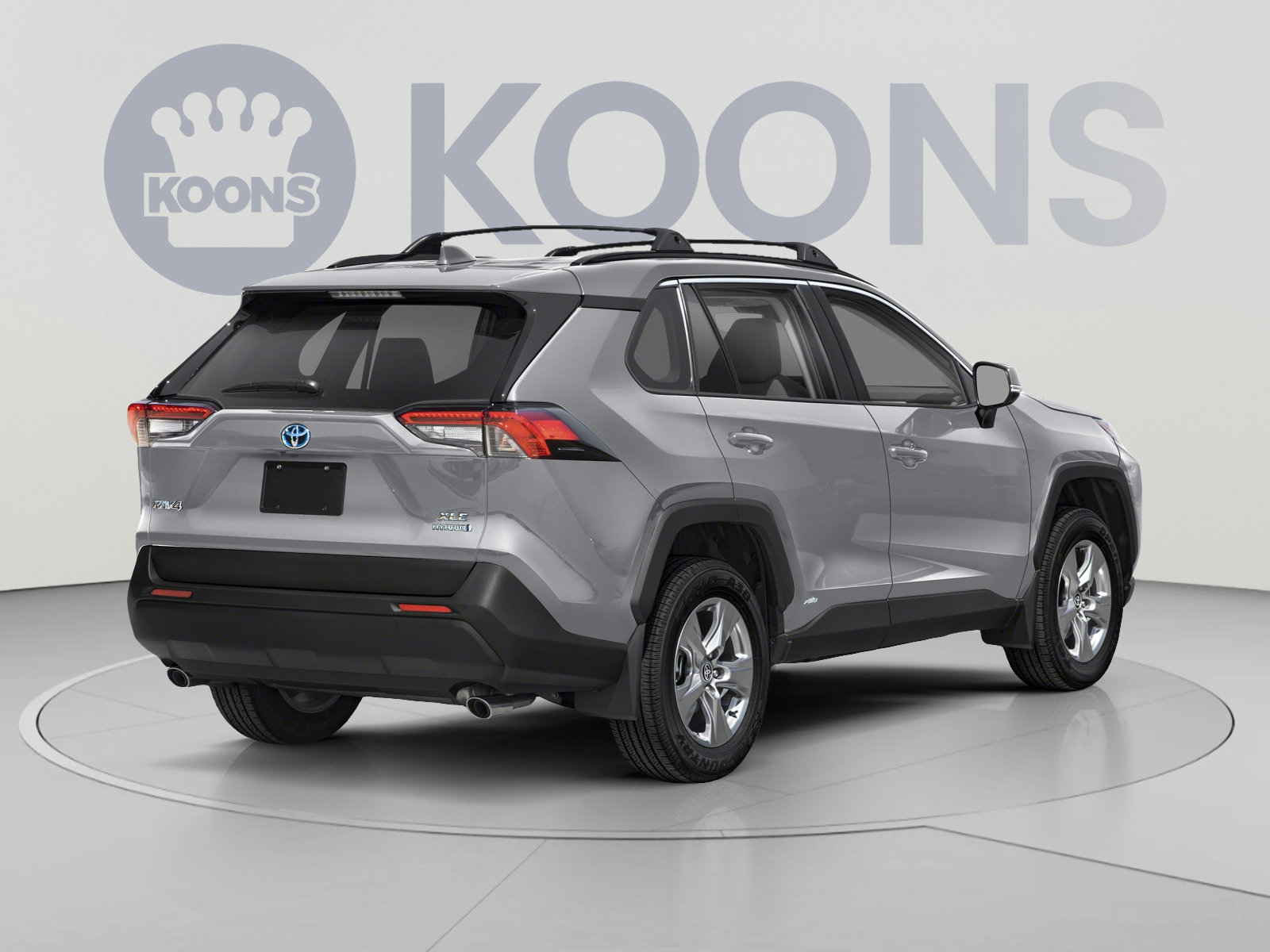 Used 2025 Toyota RAV4 XLE AWD/4WD image 2