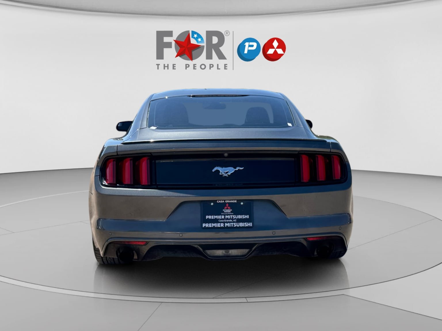 Used 2017 Ford Mustang Coupe RWD image 4