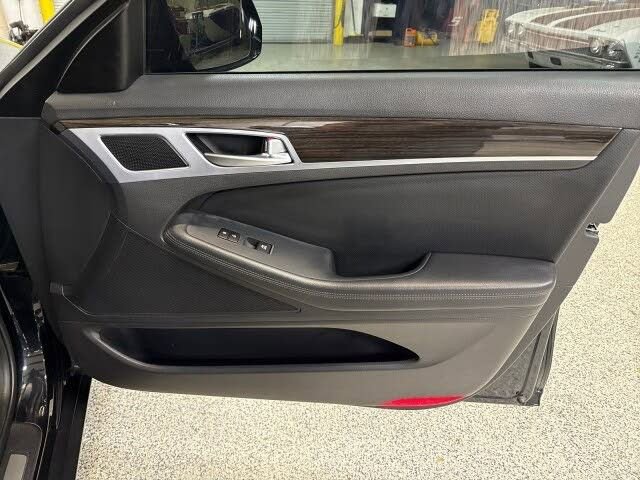 Used 2020 Genesis G80 3.8 RWD image 55