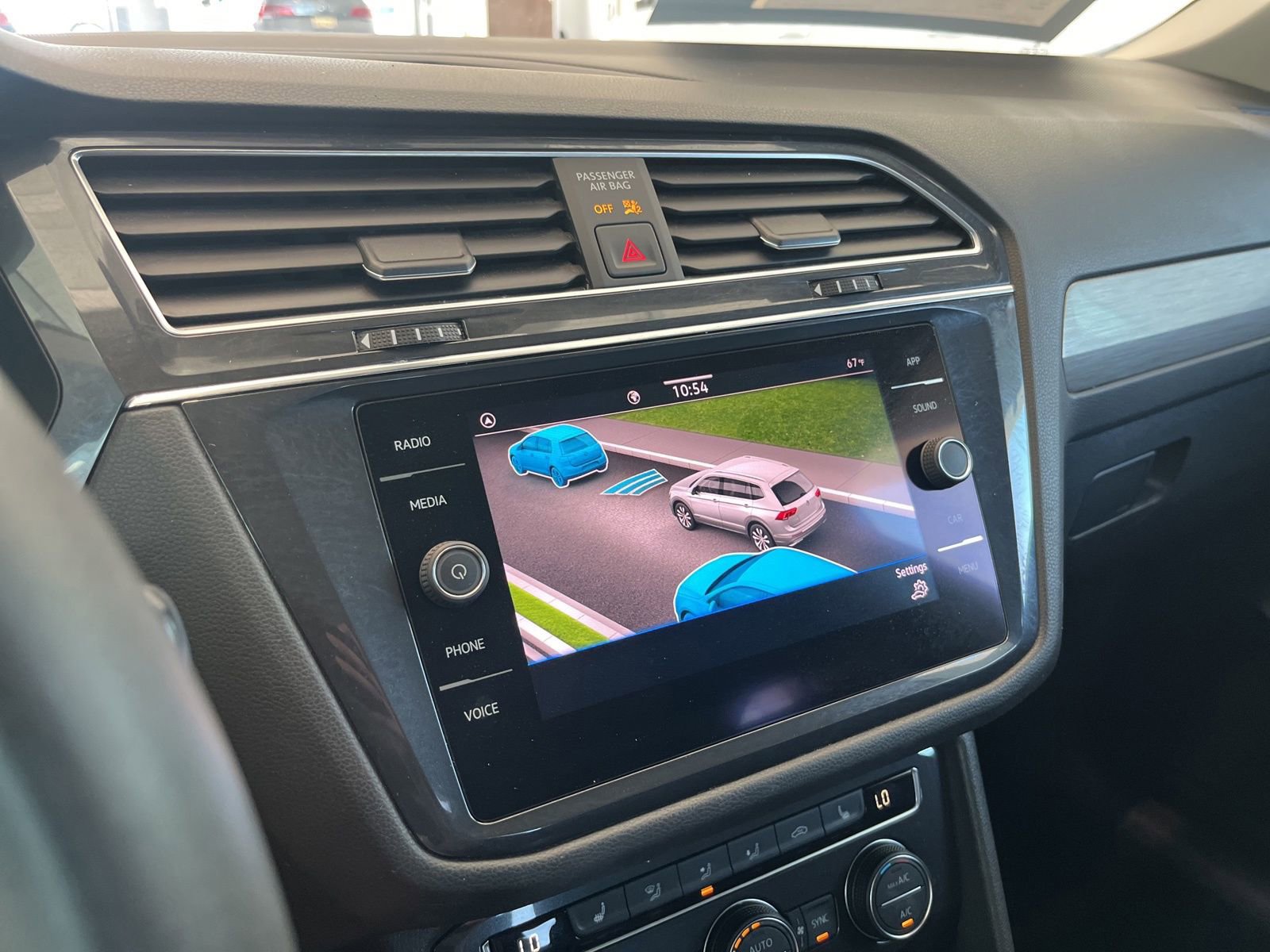 Certified 2021 Volkswagen Tiguan SE image 24