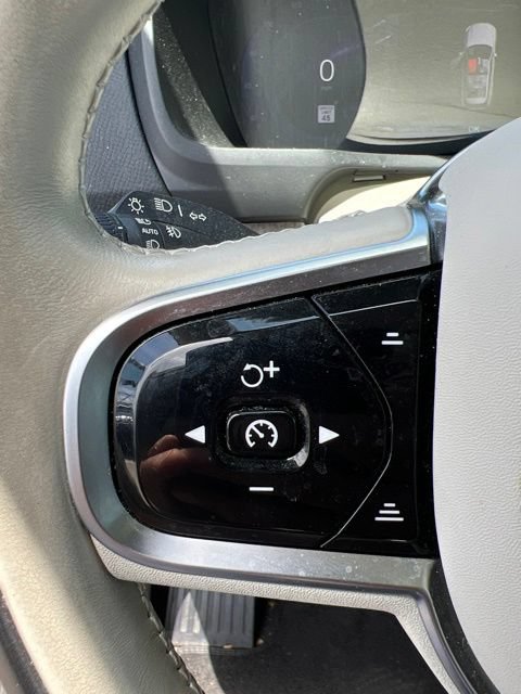 Certified 2023 Volvo XC90 B6 Plus w/ Protection Package Premier AWD/4WD image 11