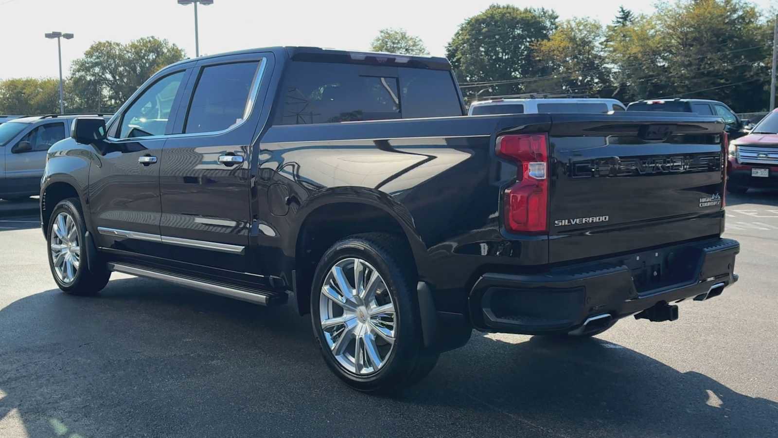 Certified 2022 Chevrolet Silverado 1500 High Country w/ High Country Premium Package image 4