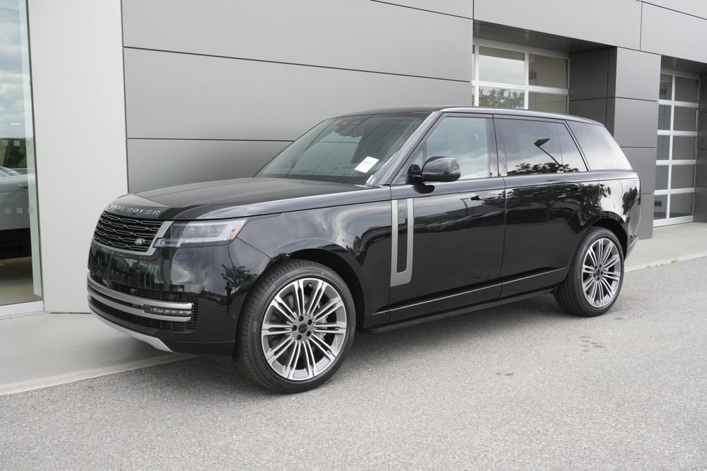 New 2026 Land Rover Range Rover Long Wheelbase SE AWD/4WD image 3