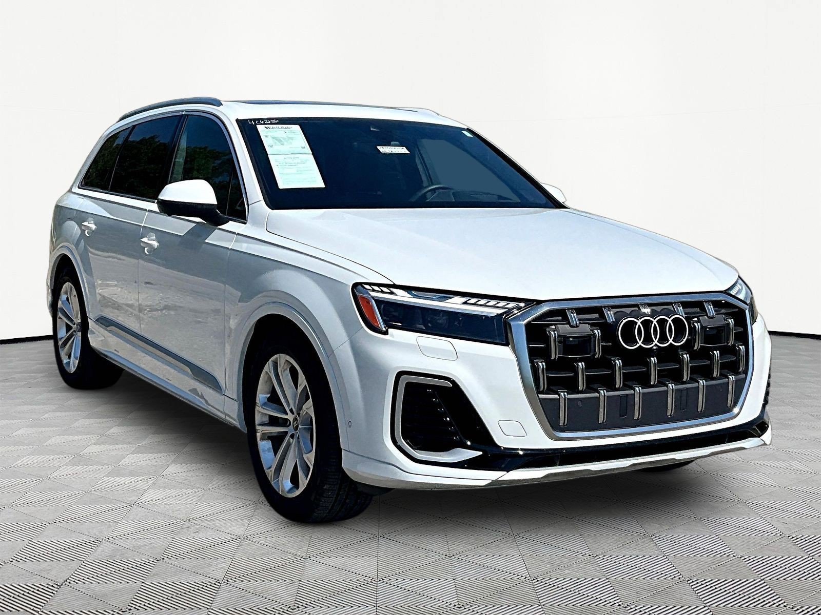 Used 2025 Audi Q7 3.0T Prestige AWD/4WD image 3