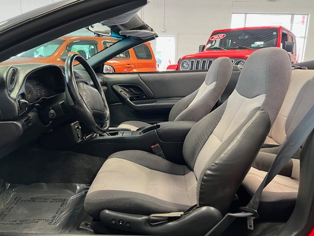 Used 1994 Chevrolet Camaro Z28 image 27