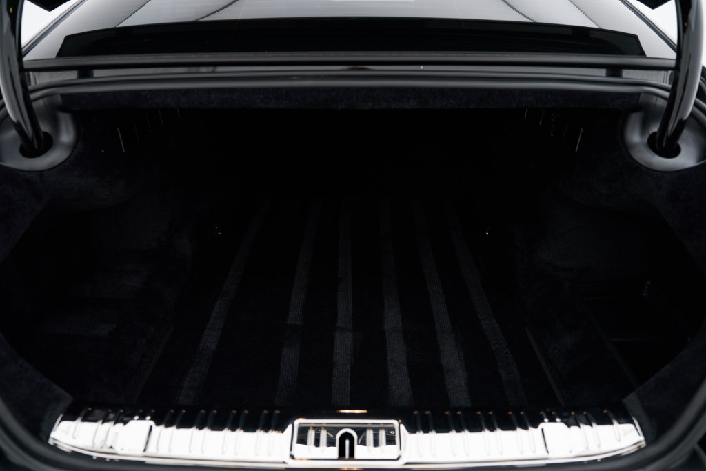 Used 2015 Rolls-Royce Wraith RWD image 28