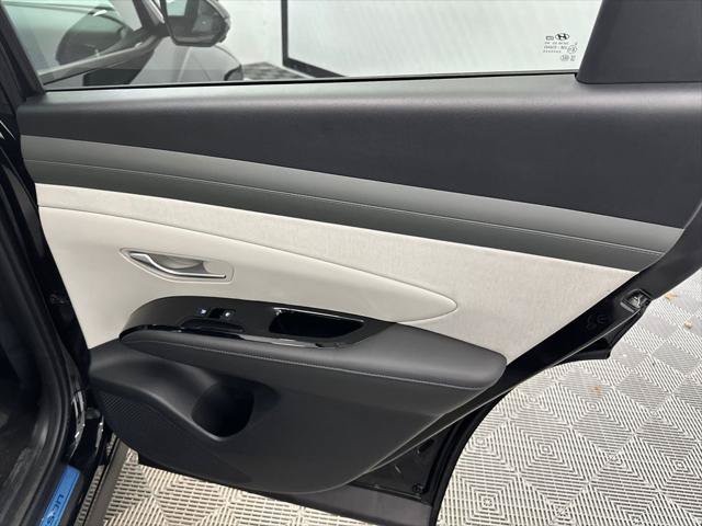 New 2026 Hyundai Tucson Limited FWD image 18