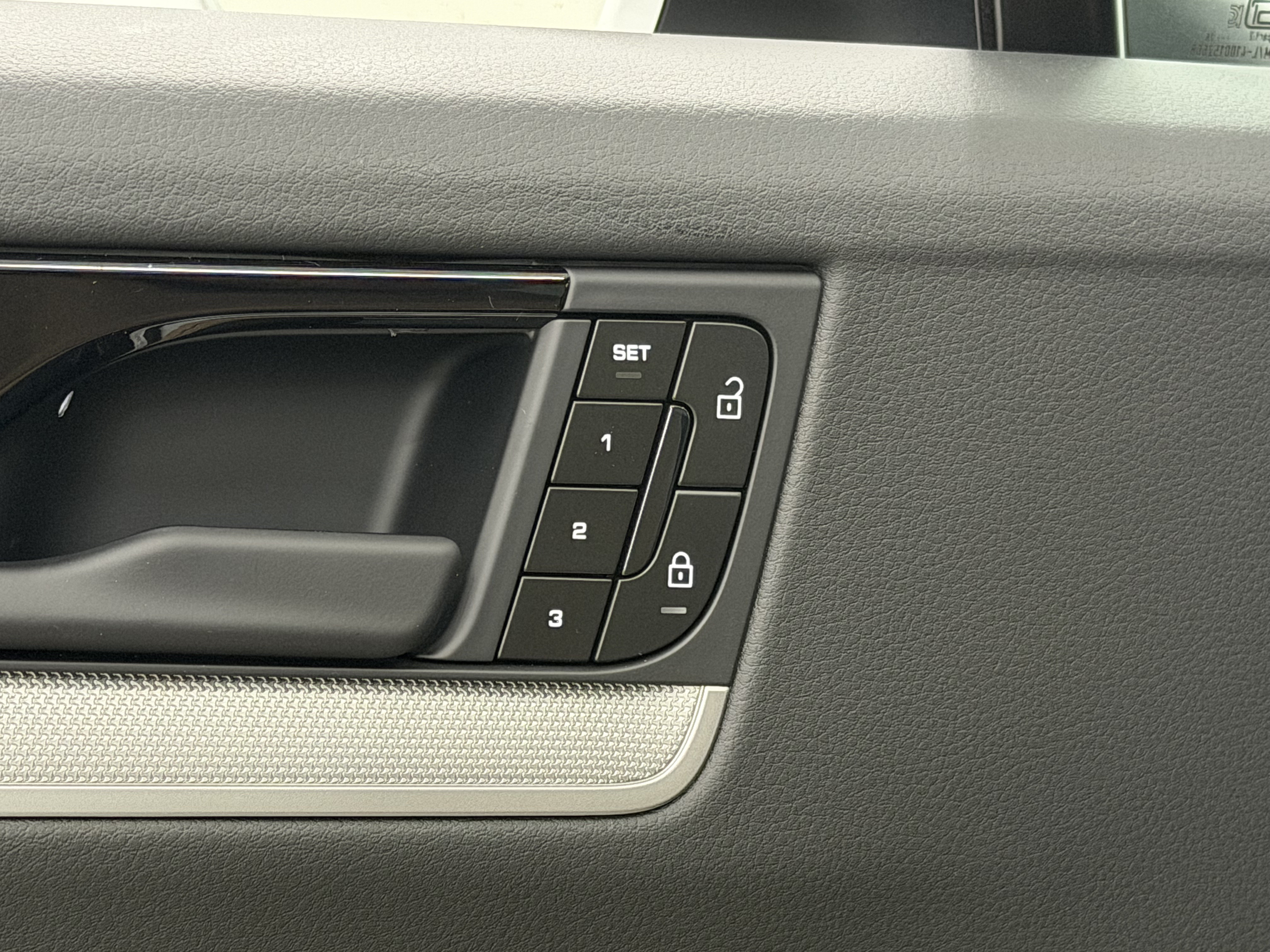 New 2026 Porsche Cayenne AWD/4WD image 29