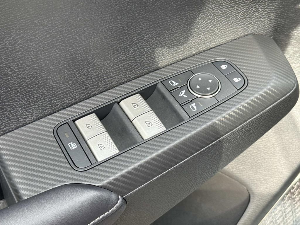 New 2026 Mitsubishi Outlander SE image 19