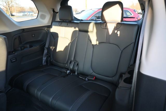 Used 2025 Honda Pilot Touring image 25