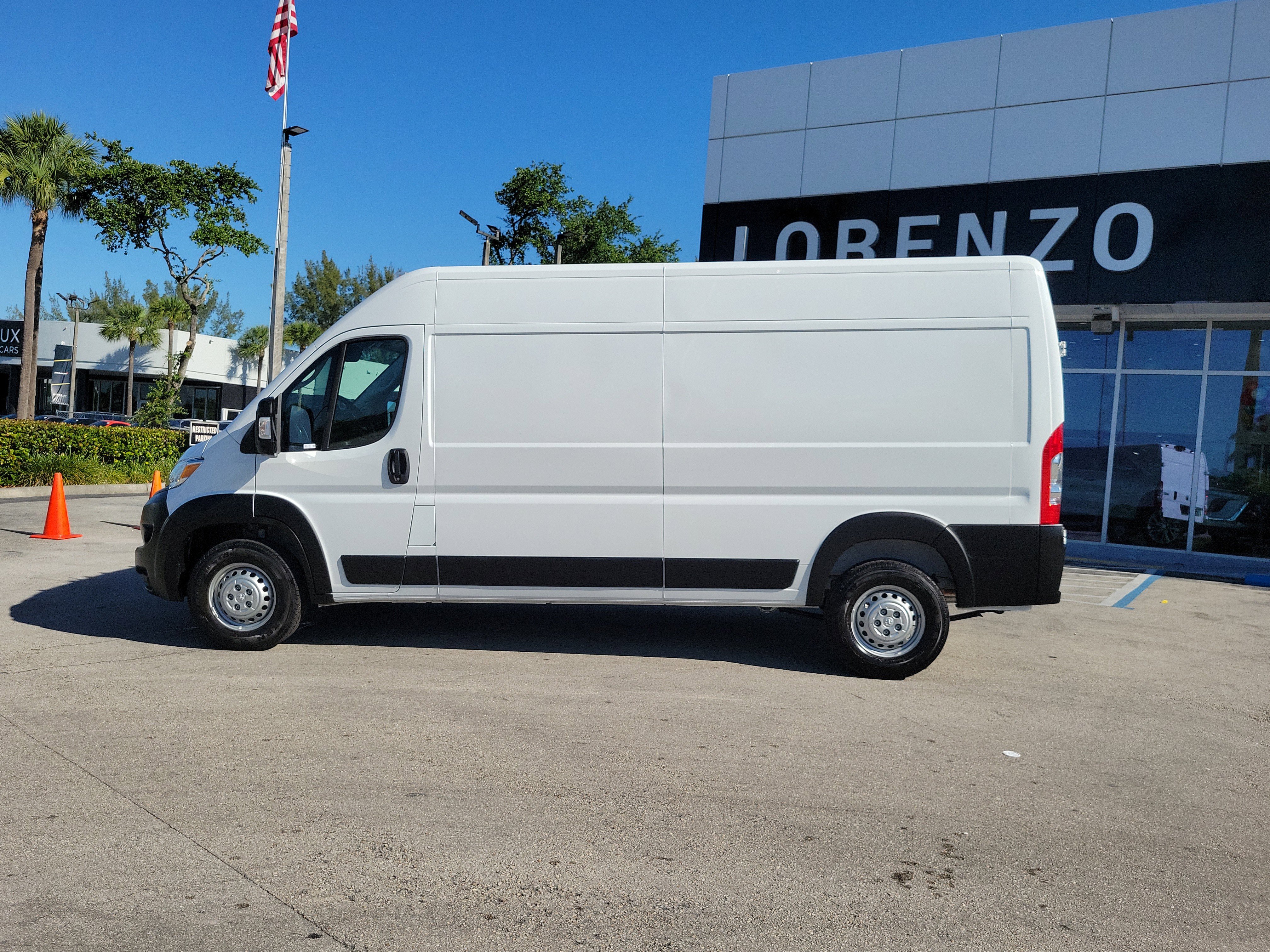 Used 2026 RAM ProMaster 2500 w/ Convenience Group FWD image 8