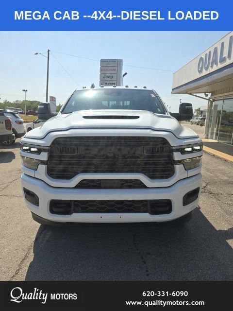 New 2026 RAM 2500 Laramie AWD/4WD image 7