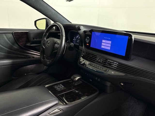 Used 2023 Lexus LS 500 w/ Interior Upgrade Package RWD image 19