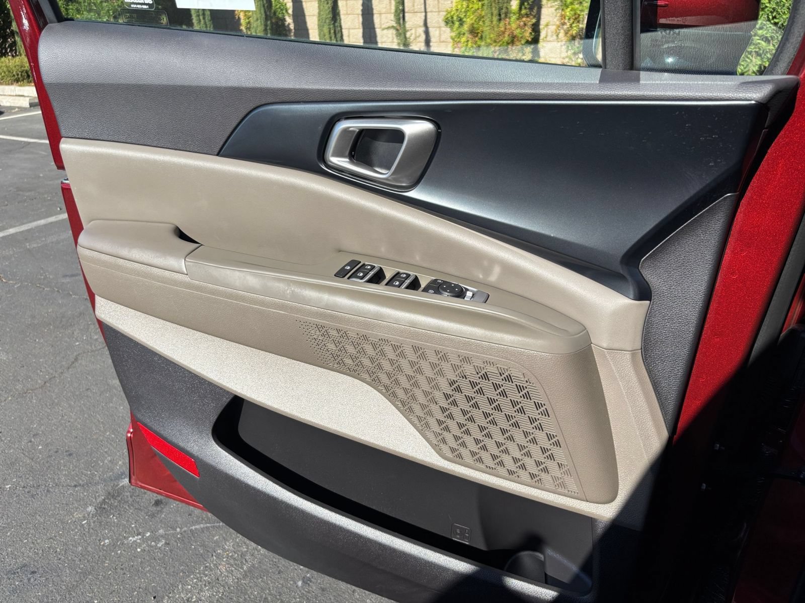 Used 2026 Kia Carnival FWD image 18