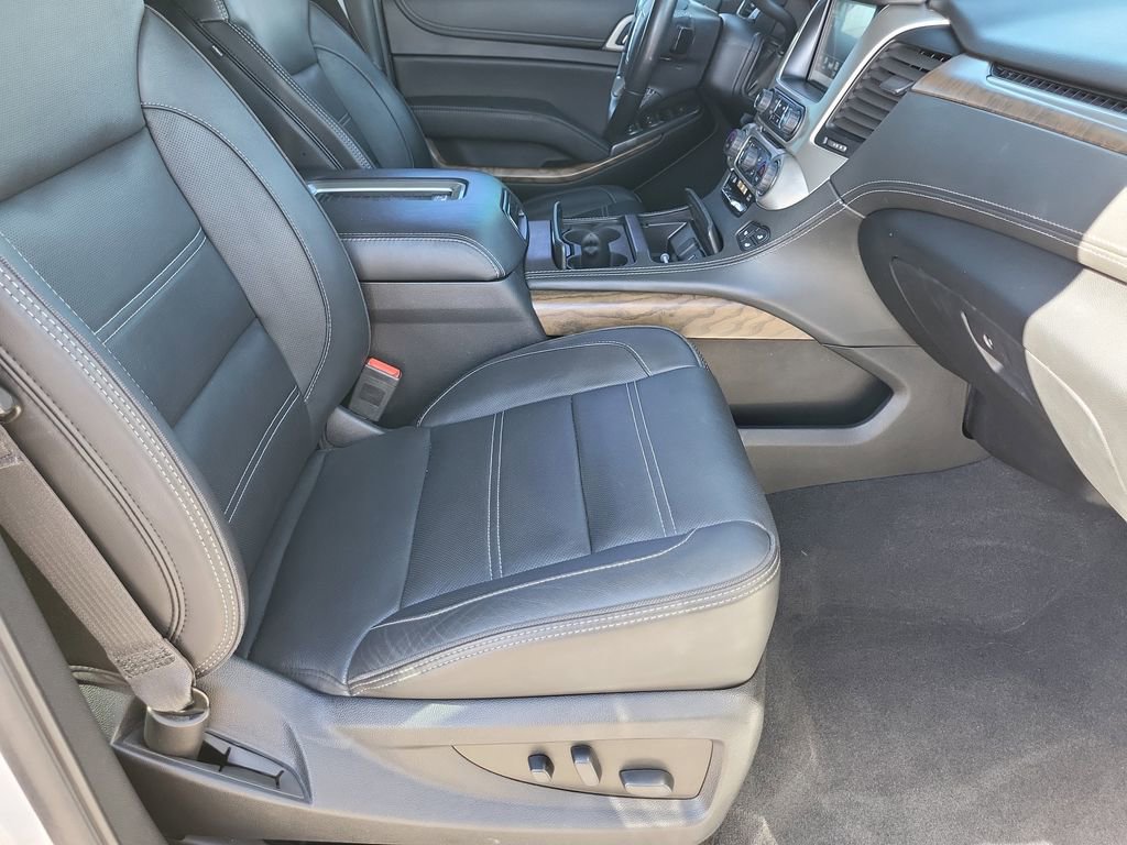 Used 2020 GMC Yukon Denali w/ Denali Premium Package image 15