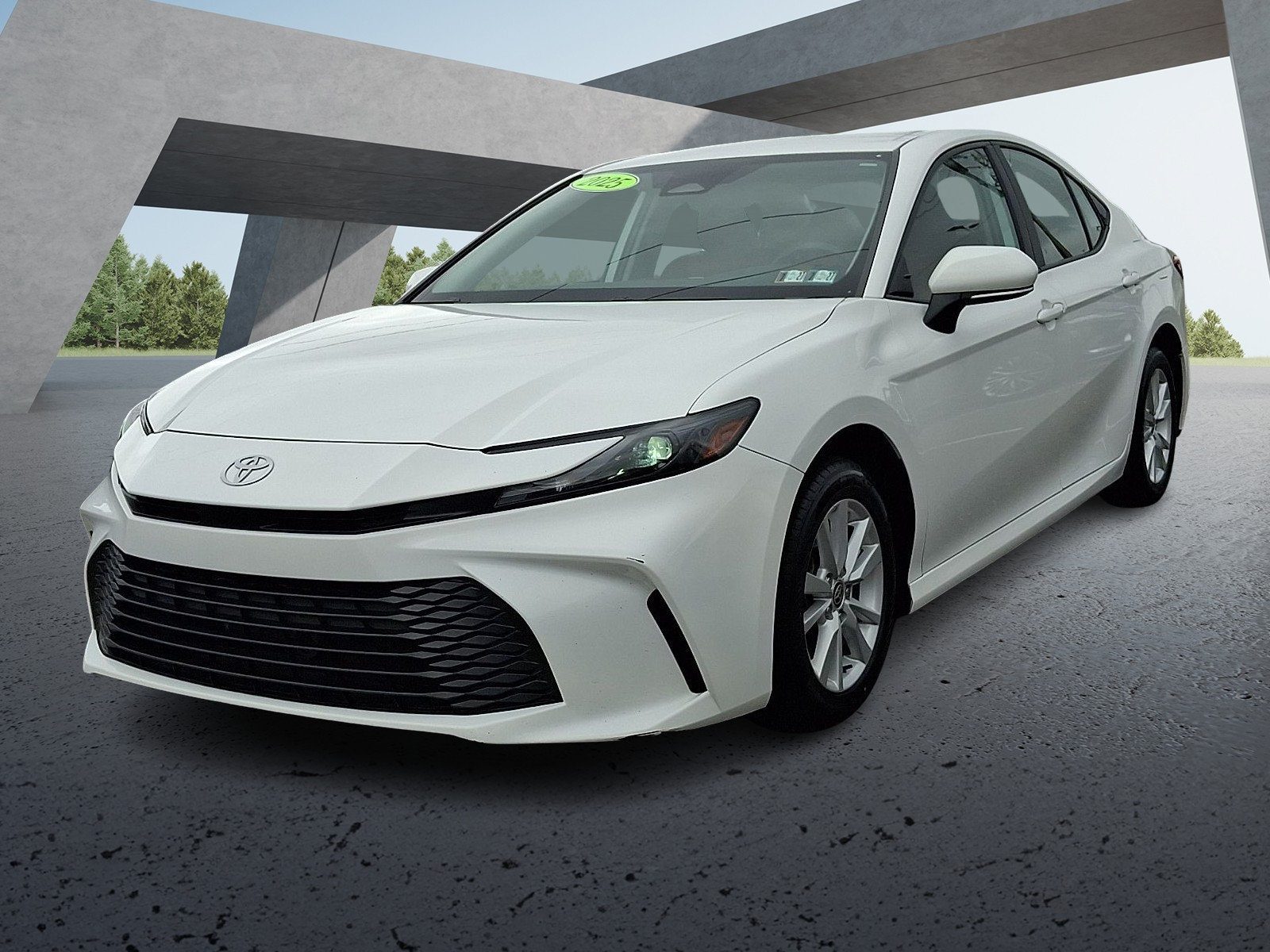 Certified 2025 Toyota Camry LE FWD image 3