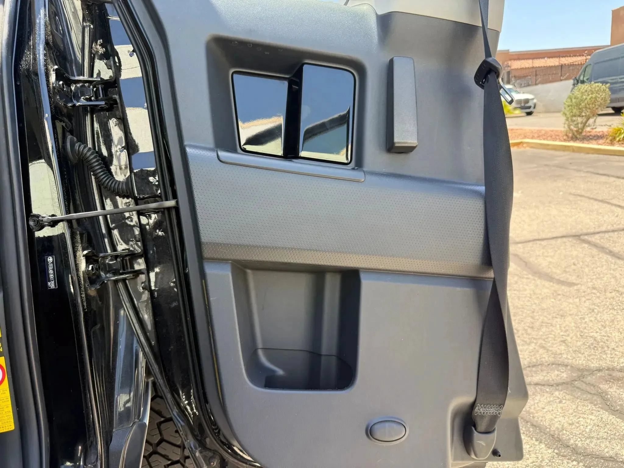 Used 2014 Toyota FJ Cruiser 4WD w/ Upgrade Package image 14